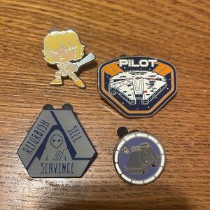 🟢🟢 Disney’s Star Wars Trading Pins - Lot of 4